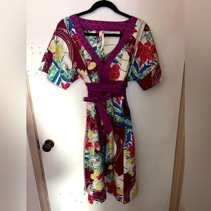 Short sleeved midi dress